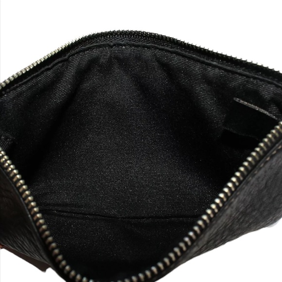 Authentic Women's COACH Black Leather Zip Close Wristlet Wallet 7 x 4.5 in. - Picture 3 of 4